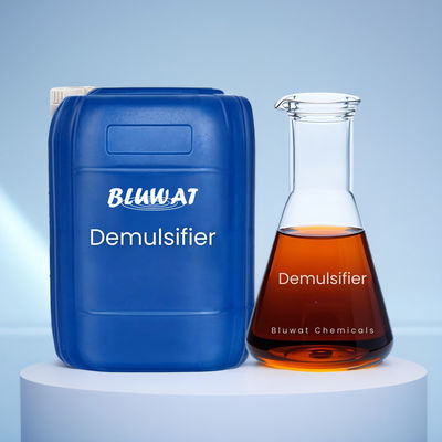 কেনা জল তেল demulsifier জল তেল চিকিত্সা শিল্প রাসায়নিক তেল demulsifier অনলাইন উত্পাদন