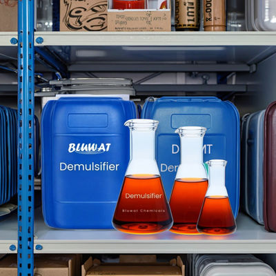 কেনা তেলক্ষেত্র ইমালসন ব্রেকার ডিমালসিফাইং এজেন্ট ড্রিলিং এবং ওয়ার্কওভার ফ্লুইডগুলির জন্য অনলাইন উত্পাদন